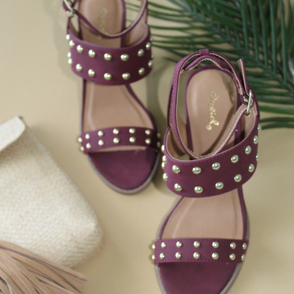 🆕// The kehlani// Burgundy studded strappy heel - Picture 6 of 7